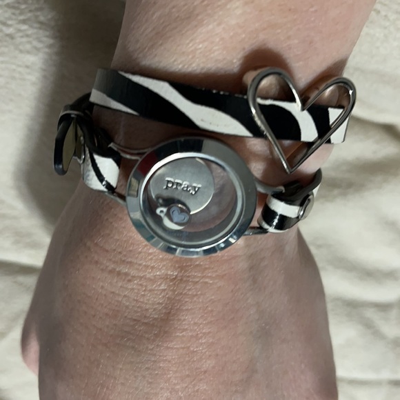 Origami Owl Complete Zebra Wrap Bracelet - Picture 2 of 2